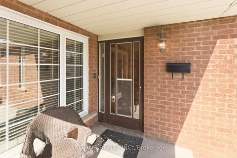 Photo 4 at 125 Kaiser Drive, West Woodbridge, Vaughan