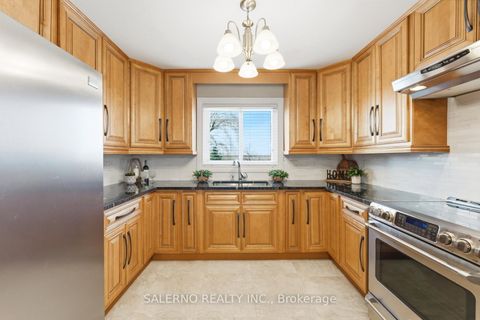 Photo 13 at 125 Kaiser Drive, West Woodbridge, Vaughan