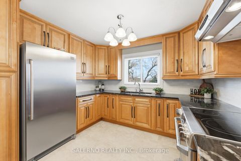 Photo 14 at 125 Kaiser Drive, West Woodbridge, Vaughan
