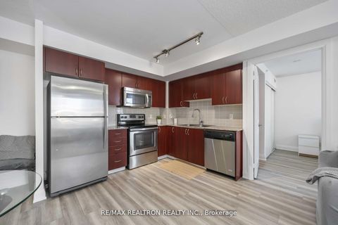 Photo 8 at 212 - 372 Highway 7 Road E, Doncrest, Richmond Hill