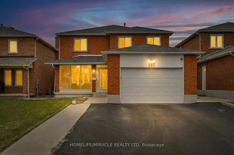 Photo 1 at 137 Minglehaze Drive, Jamestown, Toronto