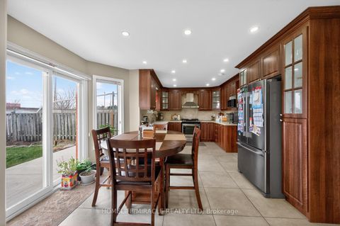 Photo 18 at 137 Minglehaze Drive, Jamestown, Toronto