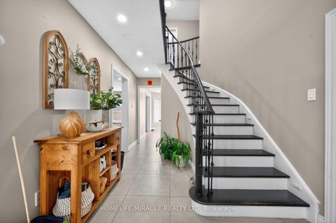 Photo 25 at 137 Minglehaze Drive, Jamestown, Toronto