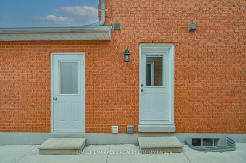 Photo 36 at 137 Minglehaze Drive, Jamestown, Toronto
