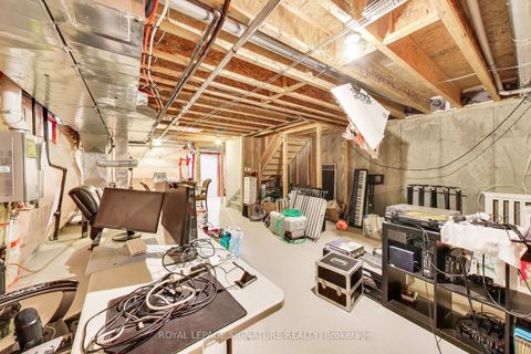 Photo 32 at 259 Barons Street, Kleinburg, Vaughan