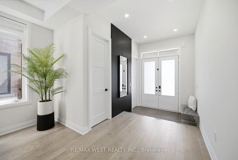 Photo 4 at 99 Coldwell Bay Circle, Kleinburg, Vaughan