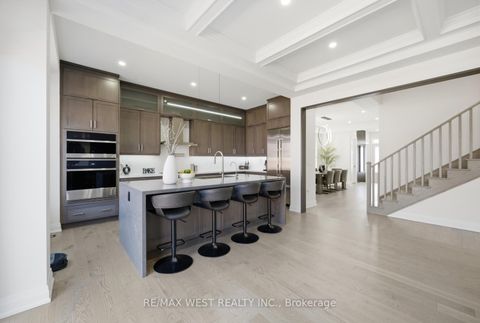 Photo 8 at 99 Coldwell Bay Circle, Kleinburg, Vaughan