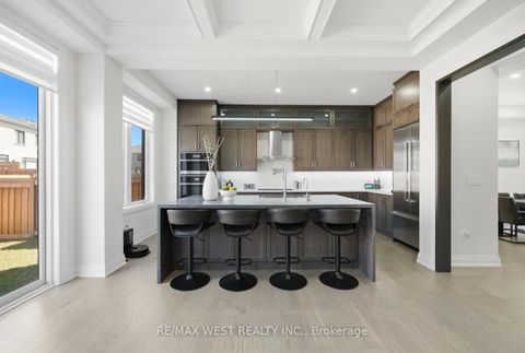 Photo 10 at 99 Coldwell Bay Circle, Kleinburg, Vaughan