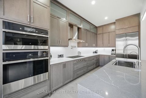 Photo 13 at 99 Coldwell Bay Circle, Kleinburg, Vaughan
