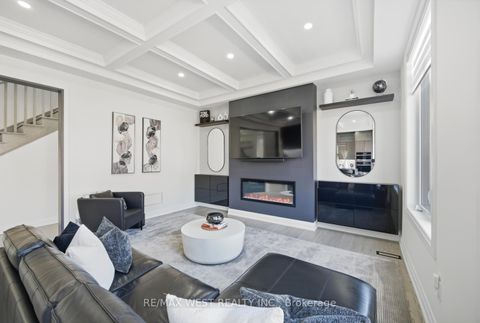 Photo 18 at 99 Coldwell Bay Circle, Kleinburg, Vaughan