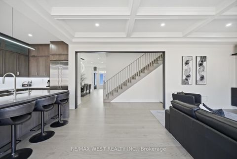 Photo 20 at 99 Coldwell Bay Circle, Kleinburg, Vaughan