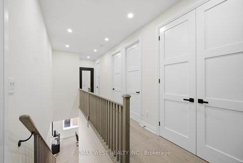 Photo 23 at 99 Coldwell Bay Circle, Kleinburg, Vaughan