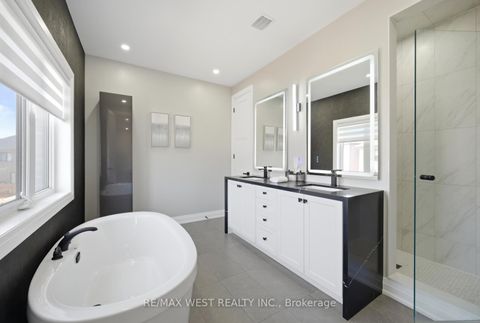 Photo 26 at 99 Coldwell Bay Circle, Kleinburg, Vaughan