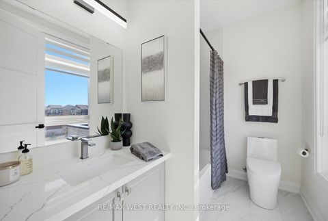 Photo 32 at 99 Coldwell Bay Circle, Kleinburg, Vaughan