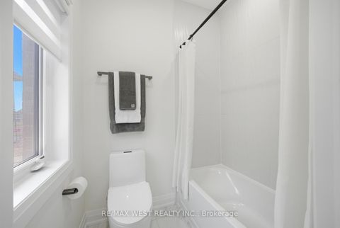 Photo 36 at 99 Coldwell Bay Circle, Kleinburg, Vaughan