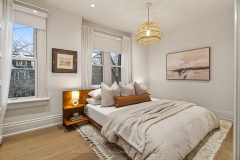 Photo 23 at 198 Macpherson Avenue, Annex, Toronto