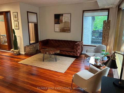 Photo 4 at 32 Regal Road, Wychwood, Toronto
