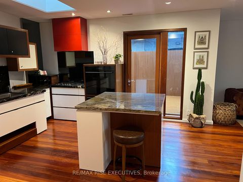 Photo 9 at 32 Regal Road, Wychwood, Toronto