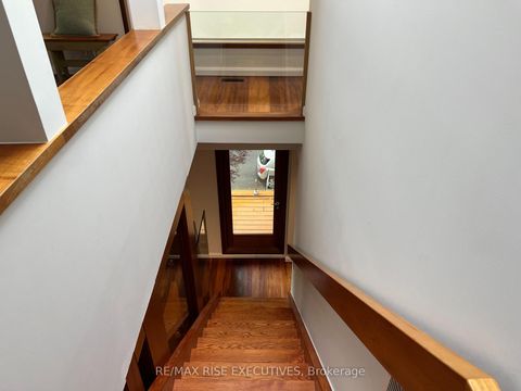 Photo 16 at 32 Regal Road, Wychwood, Toronto