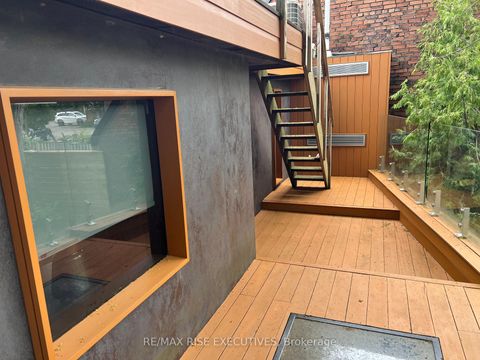 Photo 18 at 32 Regal Road, Wychwood, Toronto