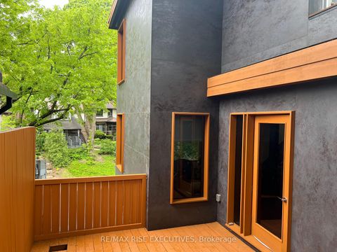 Photo 34 at 32 Regal Road, Wychwood, Toronto
