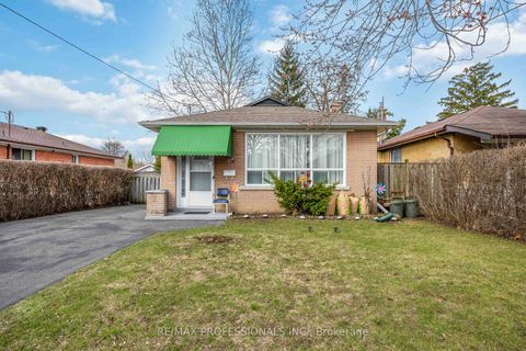 Photo 0 at 14 Dashwood Crescent, Beaumonde Heights, Toronto