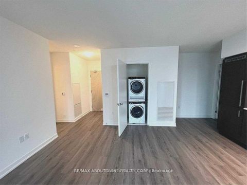 Photo 8 at 1105 - 138 Downes Street, Waterfront Communities C8, Toronto