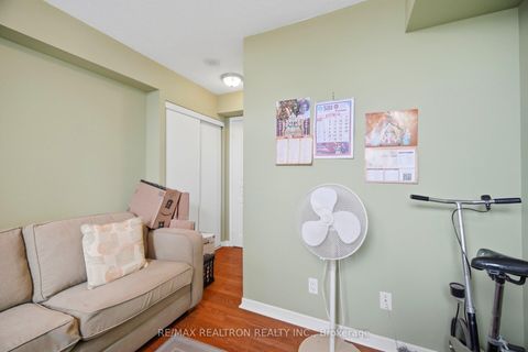 Photo 2 at 411 - 330 Red Maple Road, Langstaff, Richmond Hill