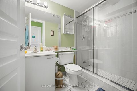 Photo 4 at 411 - 330 Red Maple Road, Langstaff, Richmond Hill