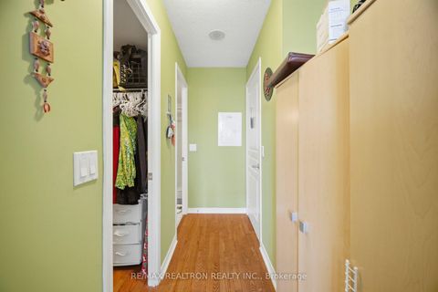 Photo 7 at 411 - 330 Red Maple Road, Langstaff, Richmond Hill