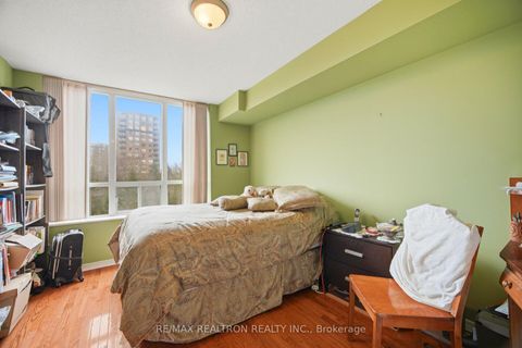 Photo 9 at 411 - 330 Red Maple Road, Langstaff, Richmond Hill