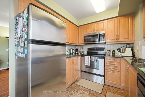 Photo 14 at 411 - 330 Red Maple Road, Langstaff, Richmond Hill