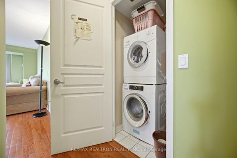 Photo 16 at 411 - 330 Red Maple Road, Langstaff, Richmond Hill