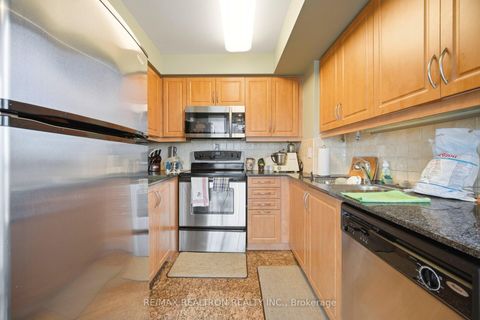 Photo 18 at 411 - 330 Red Maple Road, Langstaff, Richmond Hill