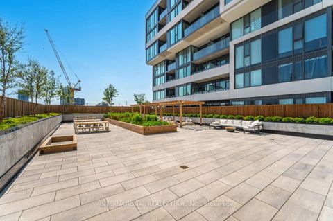 Photo 17 at 710 - 859 The Queensway, Queensway, Toronto