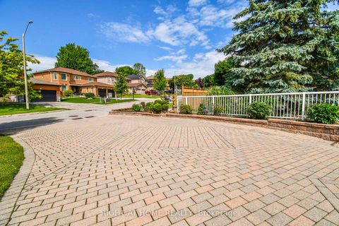 Photo 5 at 11 Thackeray Crescent, Letitia Heights, Barrie