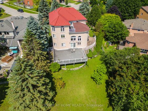 Photo 6 at 11 Thackeray Crescent, Letitia Heights, Barrie