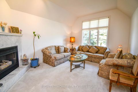 Photo 18 at 11 Thackeray Crescent, Letitia Heights, Barrie