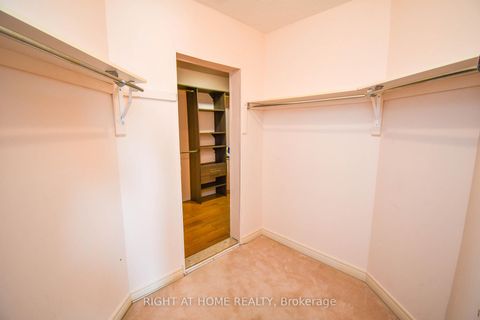 Photo 23 at 11 Thackeray Crescent, Letitia Heights, Barrie