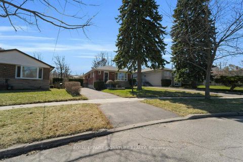 Photo 2 at 73 Tansley Avenue, Bendale, Toronto