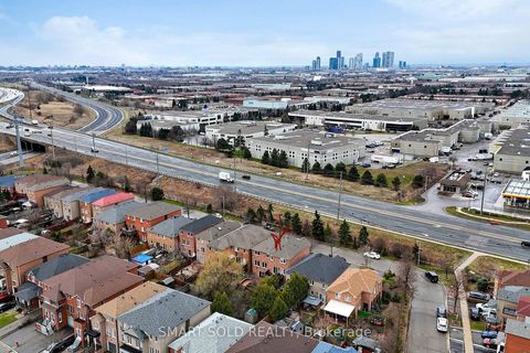 Photo 5 at 299 Yellowood Circle, Patterson, Vaughan