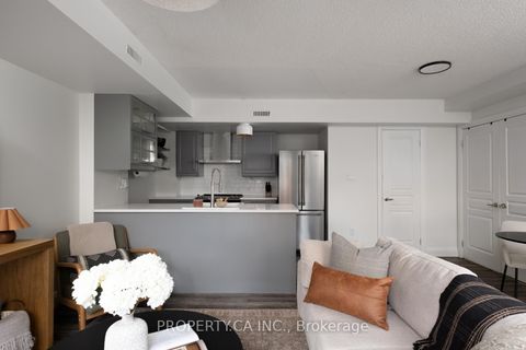 Photo 9 at 133 - 25 Turntable Crescent, Junction, Toronto