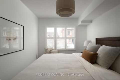 Photo 12 at 133 - 25 Turntable Crescent, Junction, Toronto