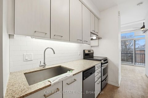 Photo 8 at 14 - 1321 Gerrard Street E, Coxwell, Toronto