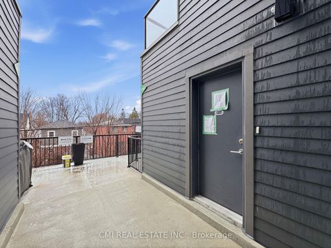 Photo 23 at 14 - 1321 Gerrard Street E, Coxwell, Toronto