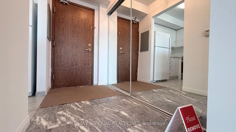 Photo 3 at 2209 - 1 Lee Centre Drive, Woburn, Toronto