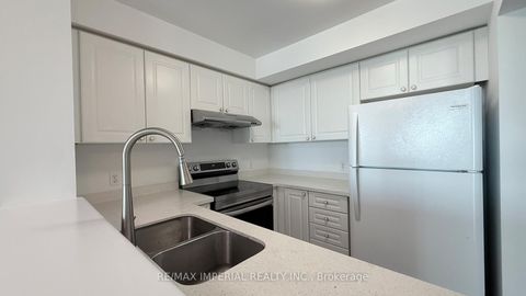 Photo 5 at 2209 - 1 Lee Centre Drive, Woburn, Toronto