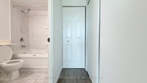 Photo 14 at 2209 - 1 Lee Centre Drive, Woburn, Toronto