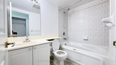 Photo 15 at 2209 - 1 Lee Centre Drive, Woburn, Toronto