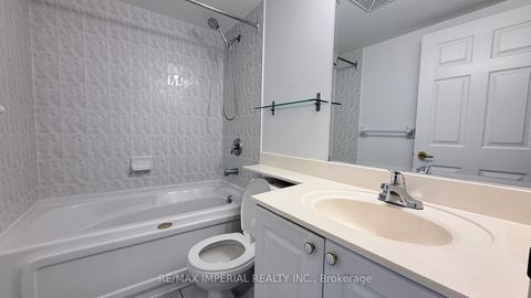 Photo 18 at 2209 - 1 Lee Centre Drive, Woburn, Toronto